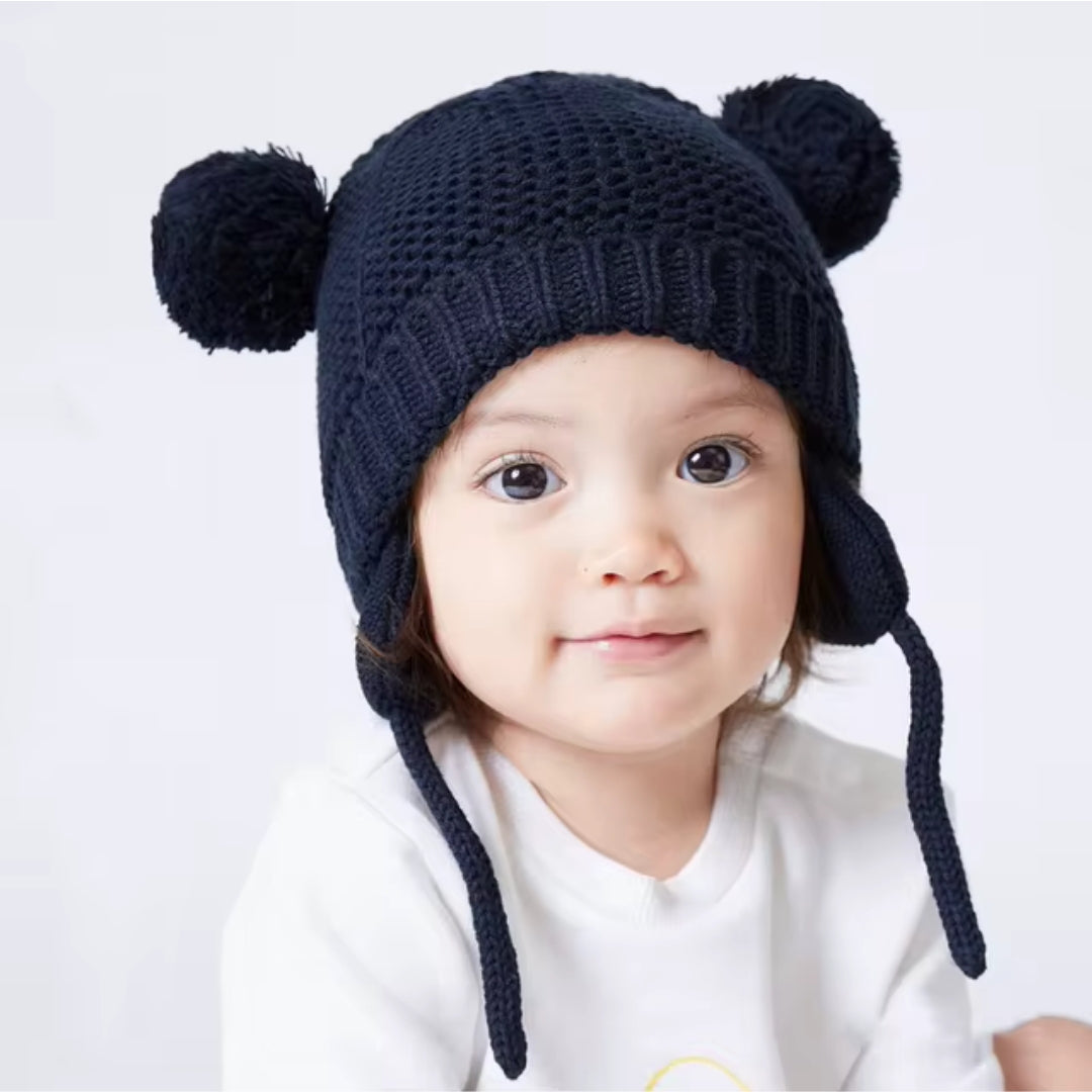 Bonnet Bébé Tricoté à Pompons – Chaleur & Douceur pour l’Hiver